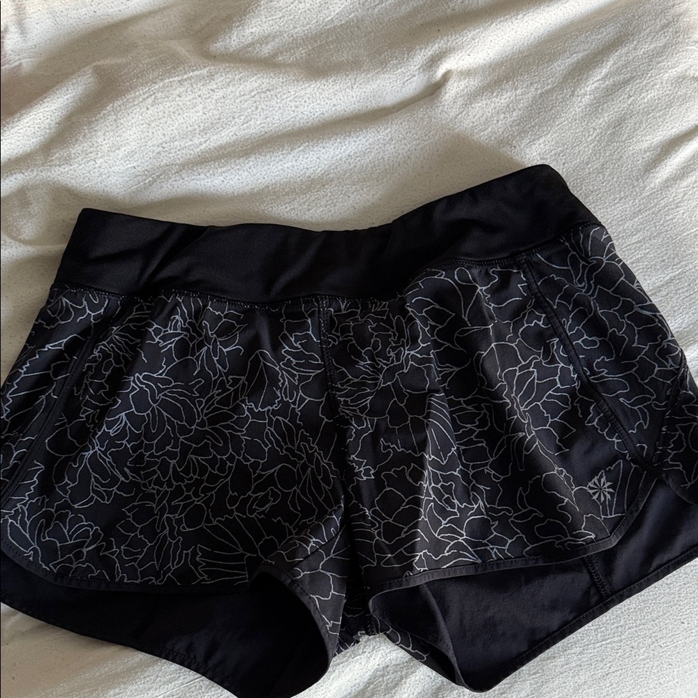 Athleta Black Floral Women's Athletic Shorts